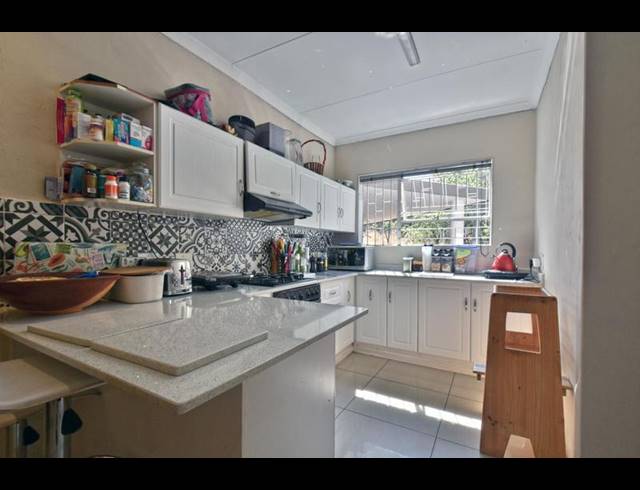 3 BEDROOM CLUSTER FOR SALE IN BASSONIA
